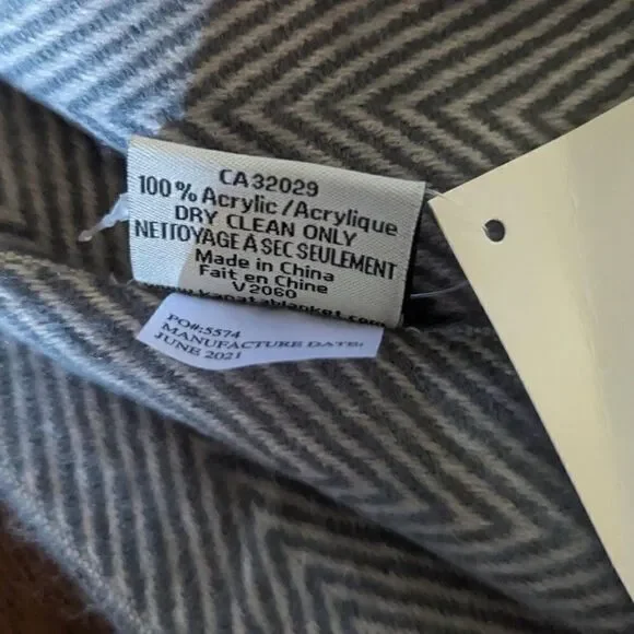 KANATA Herringbone Throw 50" X 60" NEW - Picture 4 of 4